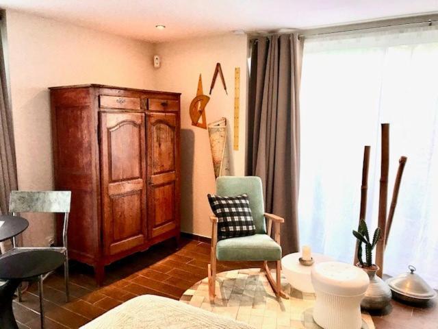 La Cactee Singuliere Bed & Breakfast Béziers Eksteriør bilde